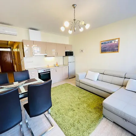 Apartment Colton Aranyhid - Outdoor *